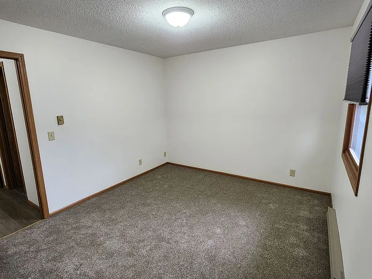 2412 Pine Ridge Rd — Photo 15
