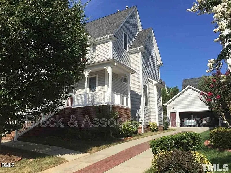 124 Factors Walk Ln