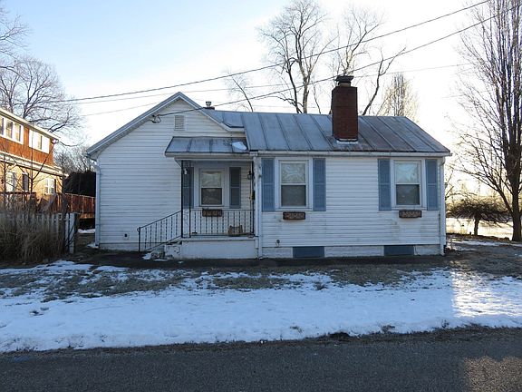 2nd image of 400 Jefferson St