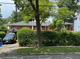 210 W 7th Ave, Roselle, NJ 07203