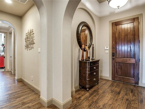 4th image of 4270 Whitley Place Dr