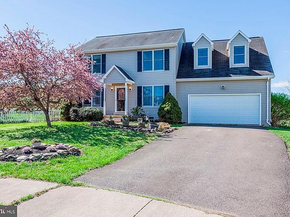 2nd image of 6267 Goulding Ct