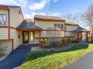38 Spring Creek Ln, Galena, IL 61036