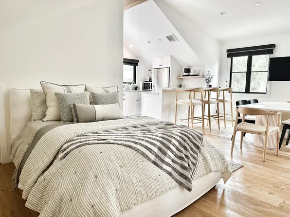 1790 1/2 Sycamore Canyon Rd, Santa Barbara, CA 93108