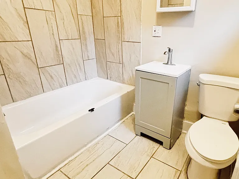 3429 Moulton Ave — Photo 7
