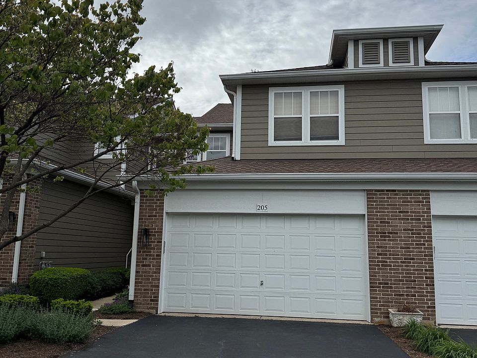 1st image of 205 Tanglewood Dr