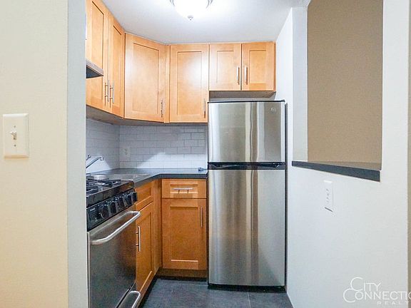 3rd image of 303 E 94th St APT L