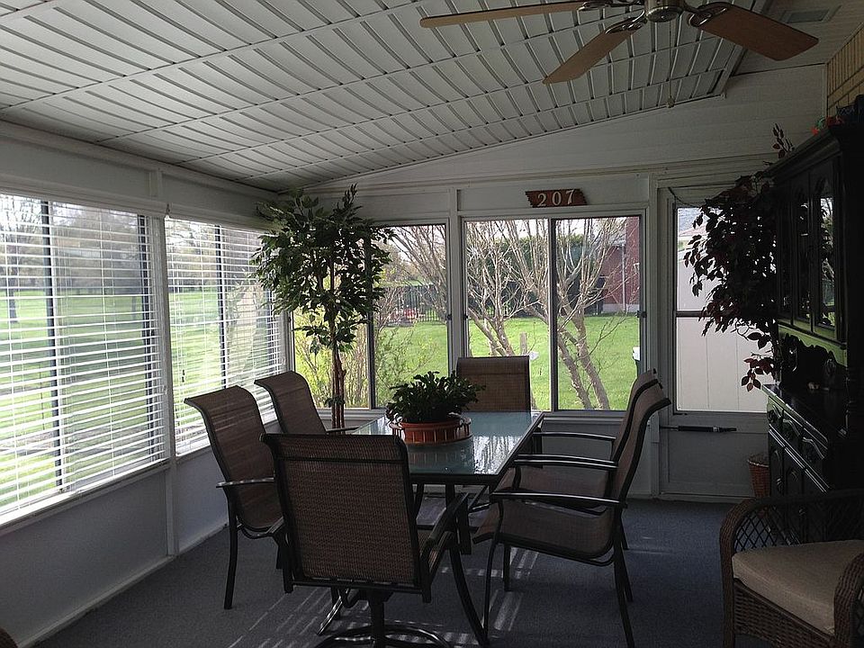 3 season room