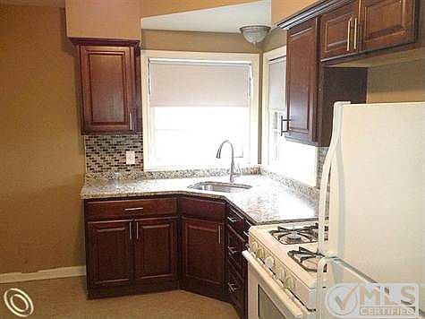 Gorgeous Granite Kitchen