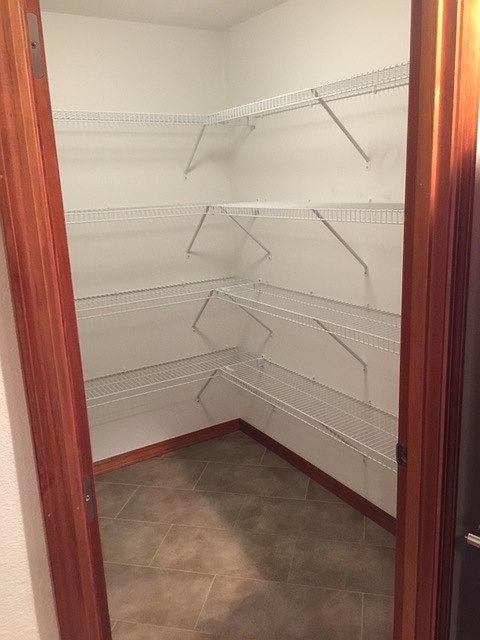 Walk in pantry