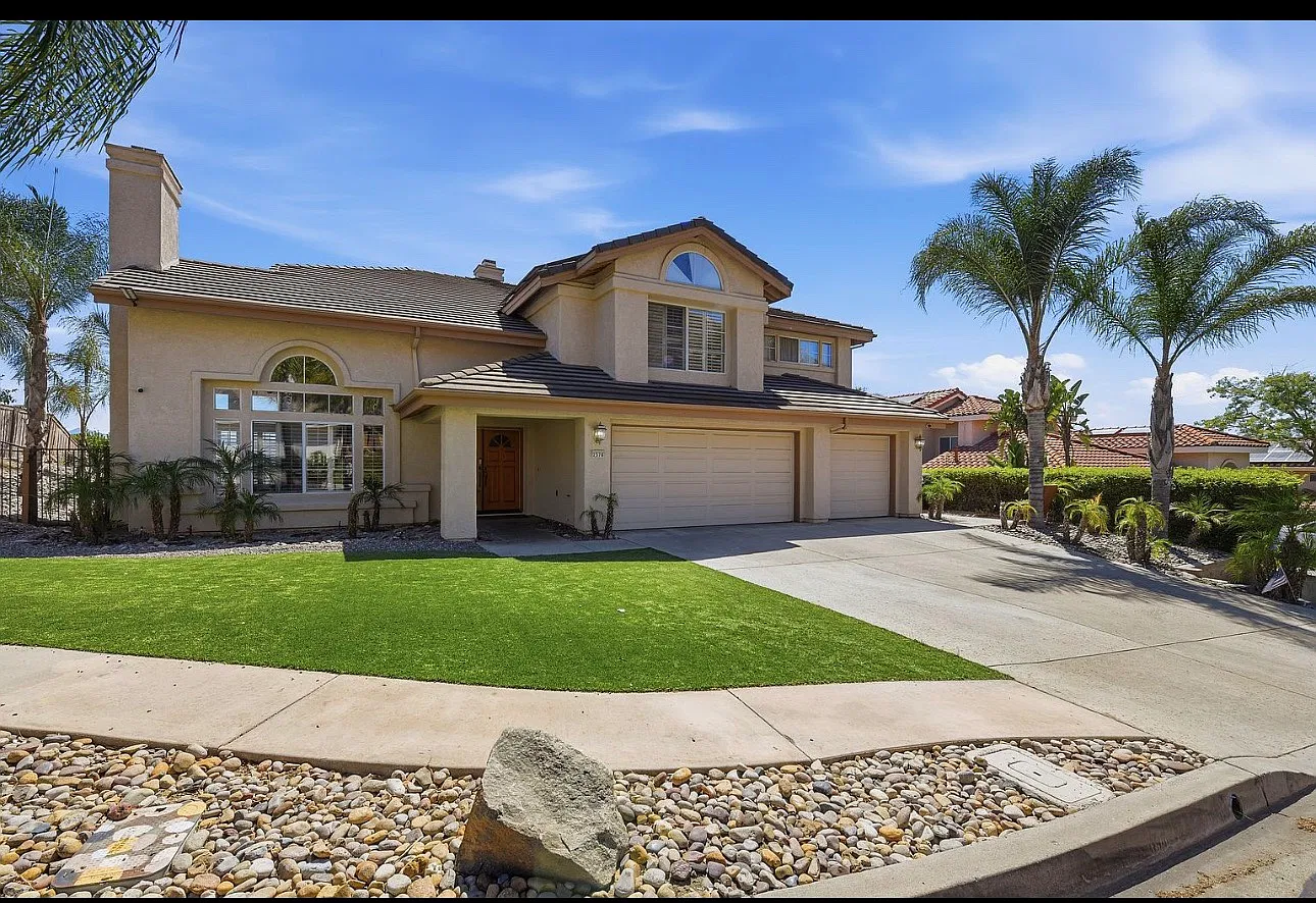 5 bed, 3100 sqft, $5,999 — Photo 2
