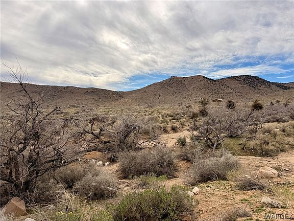 5th image of E Falcon Valley Rd