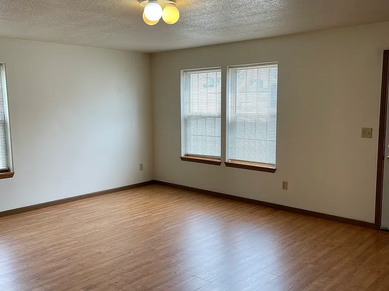500 S Gilbert St #1S — Photo 6
