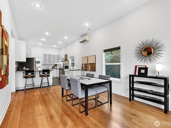 2nd image of 3528 SW 98th Street