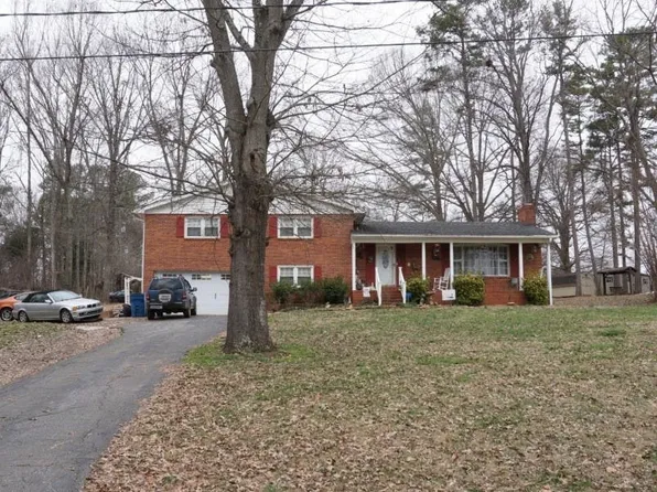 156 Springhill Dr, Mocksville, NC 27028