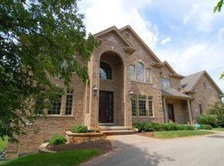 7 Acorn Dr, Hawthorn Woods, IL 60047