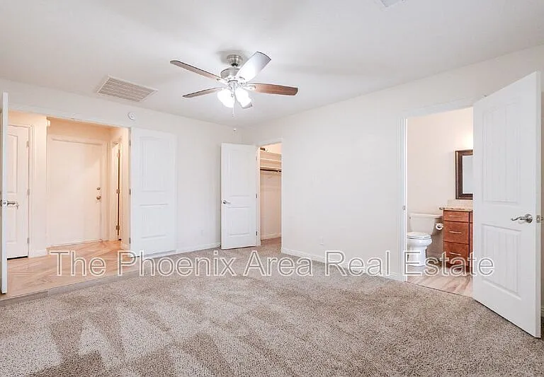 3231 N Woodburne Dr — Photo 20