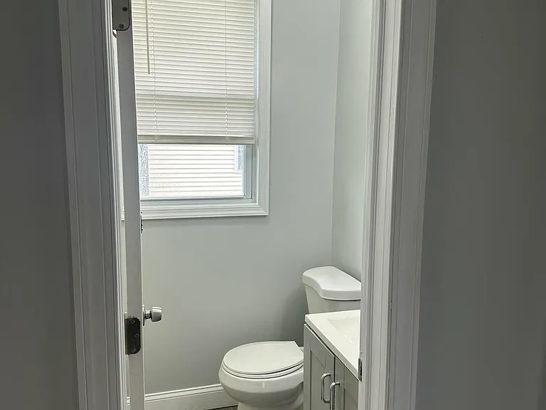 144 E Cliff St #A — Photo 6