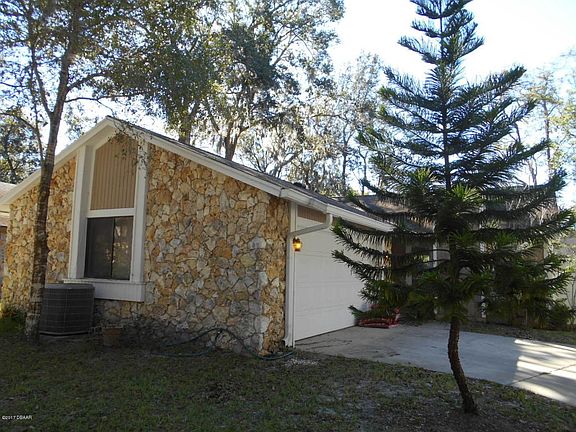4th image of 186 Cloverdale Ct