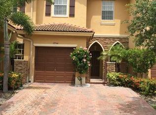 22566 SW 89th Pl, Cutler Bay, FL 33190