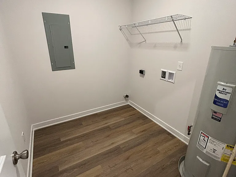 1708 Ingram St — Photo 11