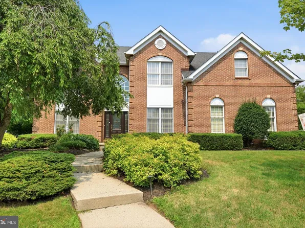 1224 Bridle Estates Dr, Yardley, PA 19067