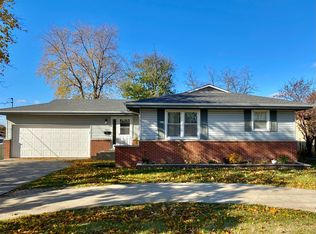 8830 Calumet Ave, Munster, IN 46321