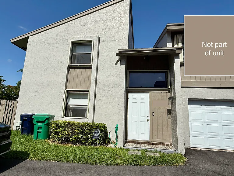 Front of unit and garage. Note: top of the garage is not part of this unit.