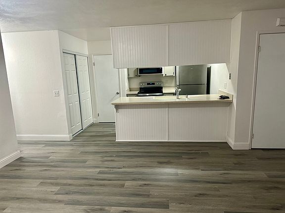 3rd image of 1906 San Jose Dr