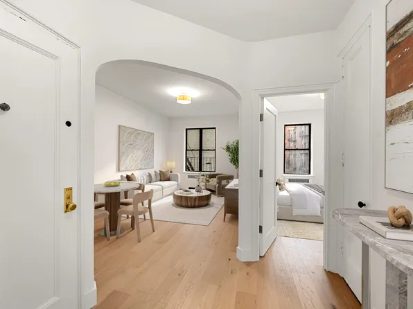 668 Riverside Drive image 2 of 10