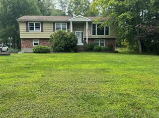 553 Cross Hill Ln #1, Mahopac, NY 10541