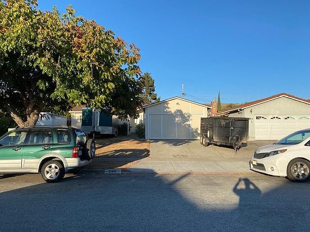 1st image of 244 Chalet Ave