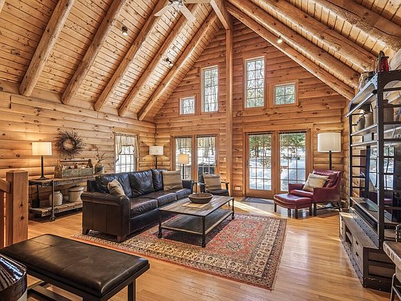 4th image of 34 Simond Hill Rd