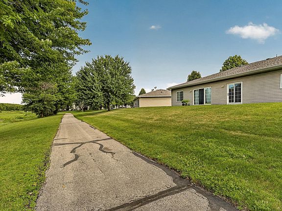 5th image of 5631 White Oaks Ln NW