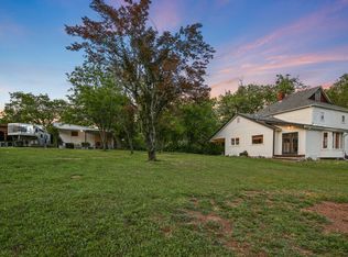 10115 Ramsey Rd, Gold Hill, OR 97525