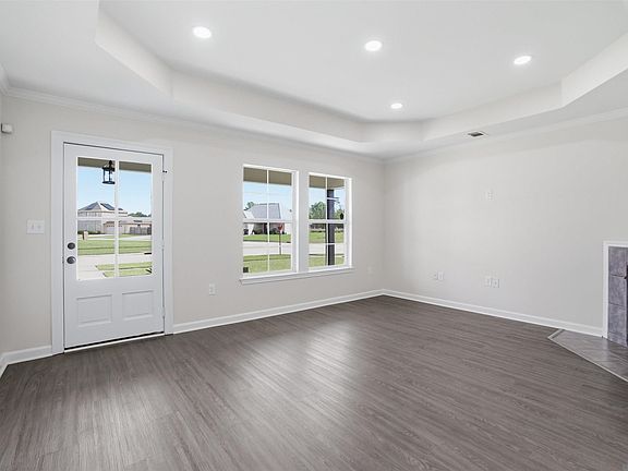 4th image of 3805 Linstrom Dr