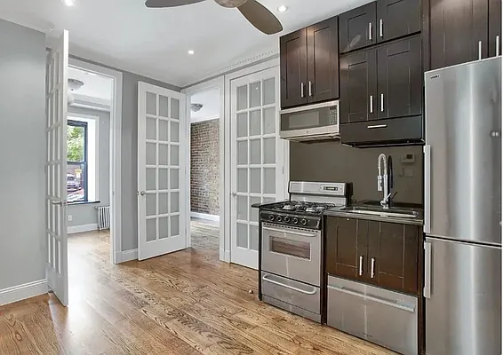 Rented by REAL New York | media 7