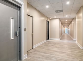 400 S Main Pl #A17, Carol Stream, IL 60188