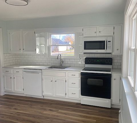 Newly renovated kitchen.