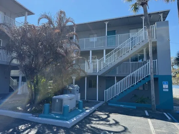 411 N Halifax Ave, Daytona Beach, FL