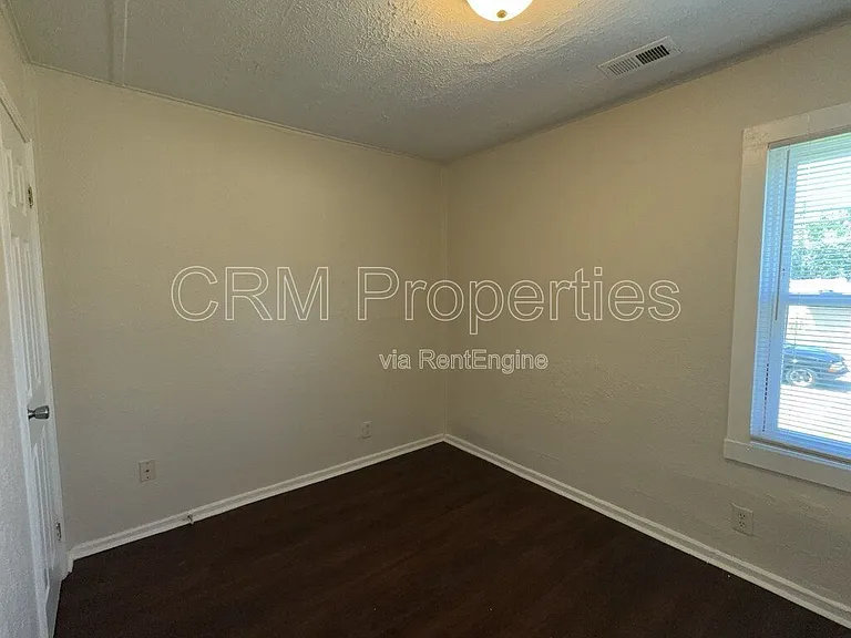 4537 Fletcher Ave — Photo 10
