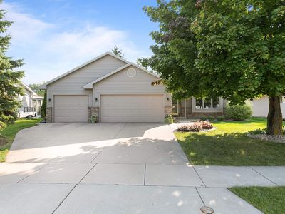 100 Fox Fire Dr, Oshkosh, WI, 54904