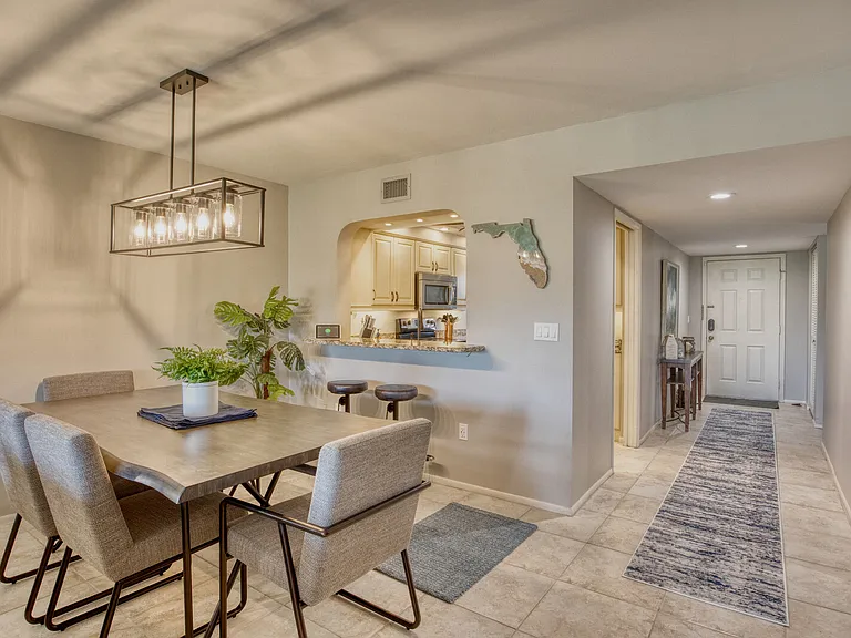 5640 Golf Pointe Dr #1 — Photo 5
