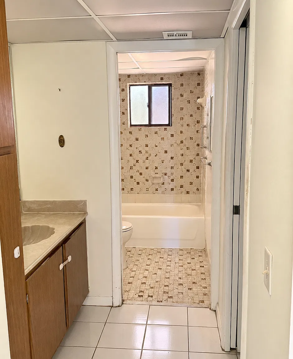 8015 SW 107th Ave — Photo 3