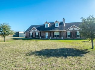 6350 Meadowlands Dr, Krum, TX 76249