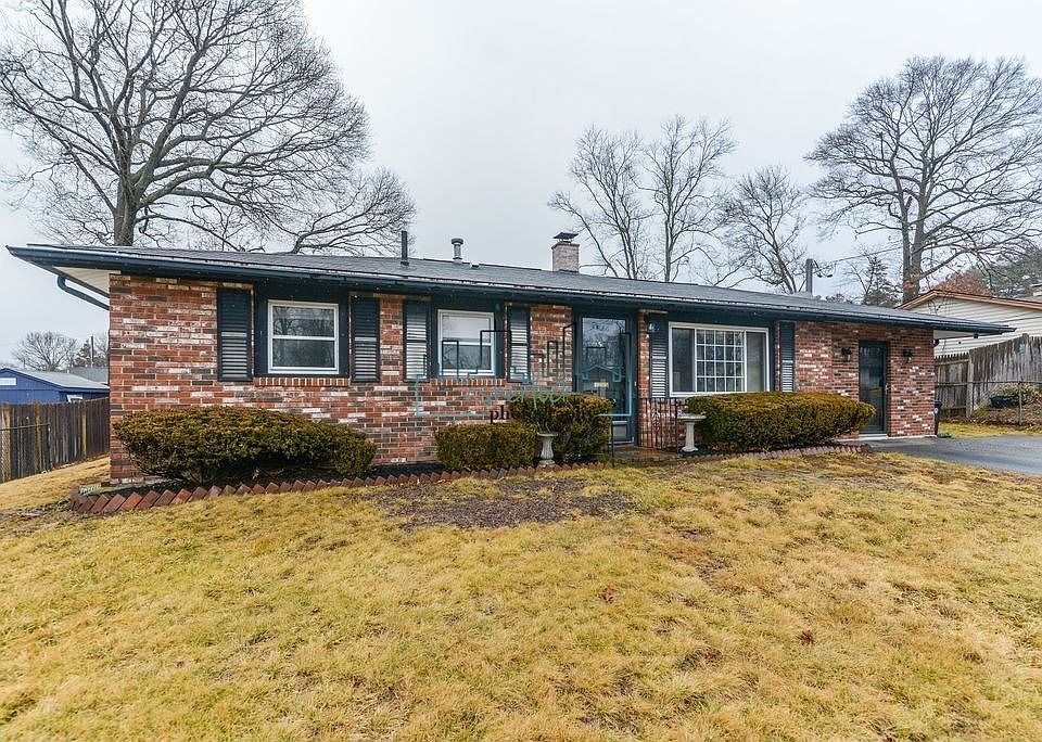 1st image of 58 Budd Ave
