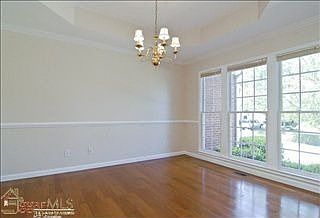 5th image of 12 Halehaven Dr