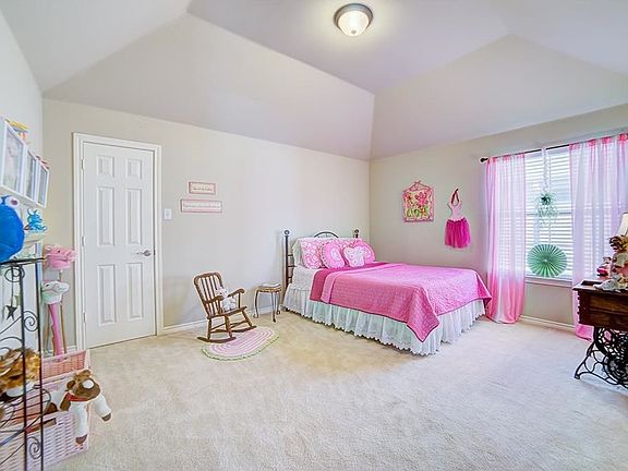 2nd image of 388 Park Village Loop