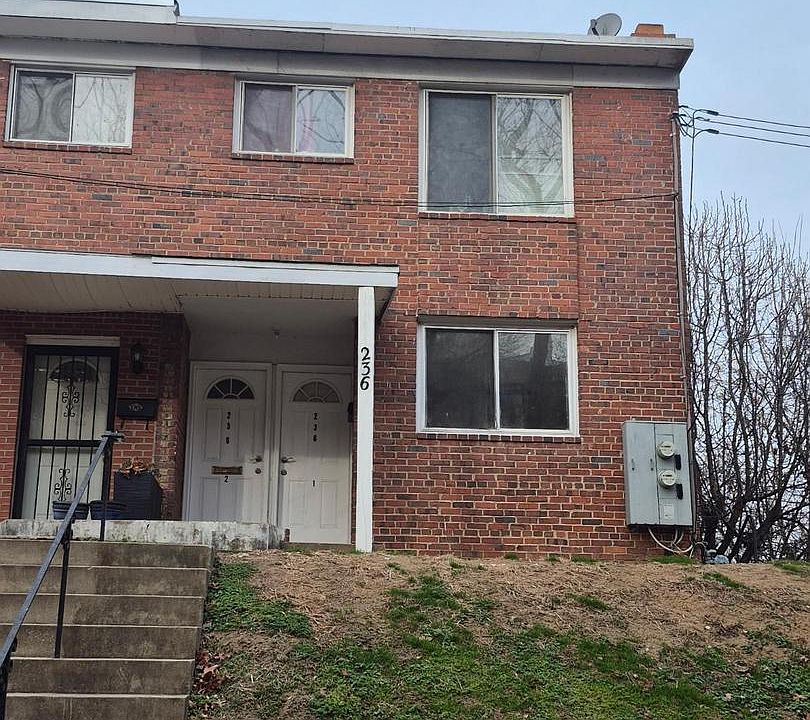 1st image of 236 Varnum St NE