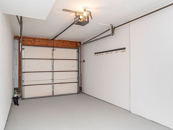 4th image of 35 Elderwood Dr #35